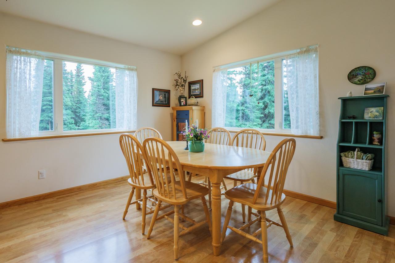 Denali Primrose Bed & Breakfast Хийли Екстериор снимка