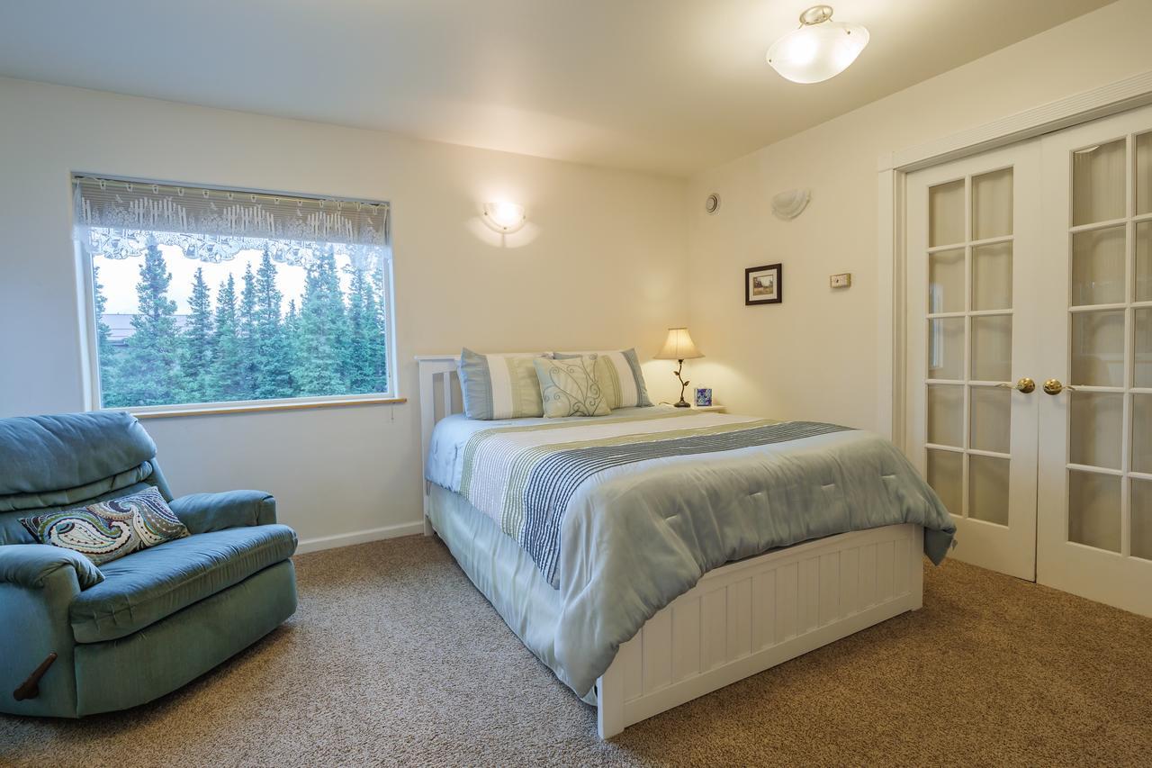 Denali Primrose Bed & Breakfast Хийли Екстериор снимка