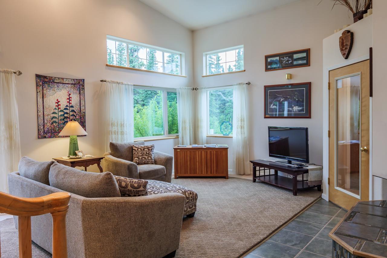 Denali Primrose Bed & Breakfast Хийли Екстериор снимка